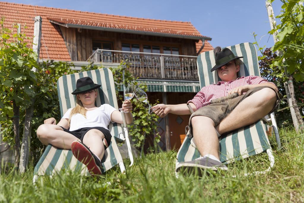 Kultur Weingut Kaestenburg Ratsch an der Weinstrasse Exterior foto